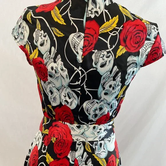 Dress Tells White Skulls Red Roses Satin Fit & Flare Rockabilly Dress NWOT Small - Picture 8 of 15